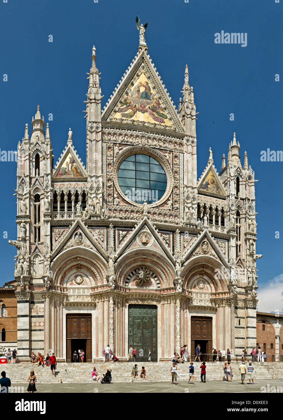 Siena, Siena, Italien, Europa, Toskana, Toscana, Fassade, Statue, Stockfoto