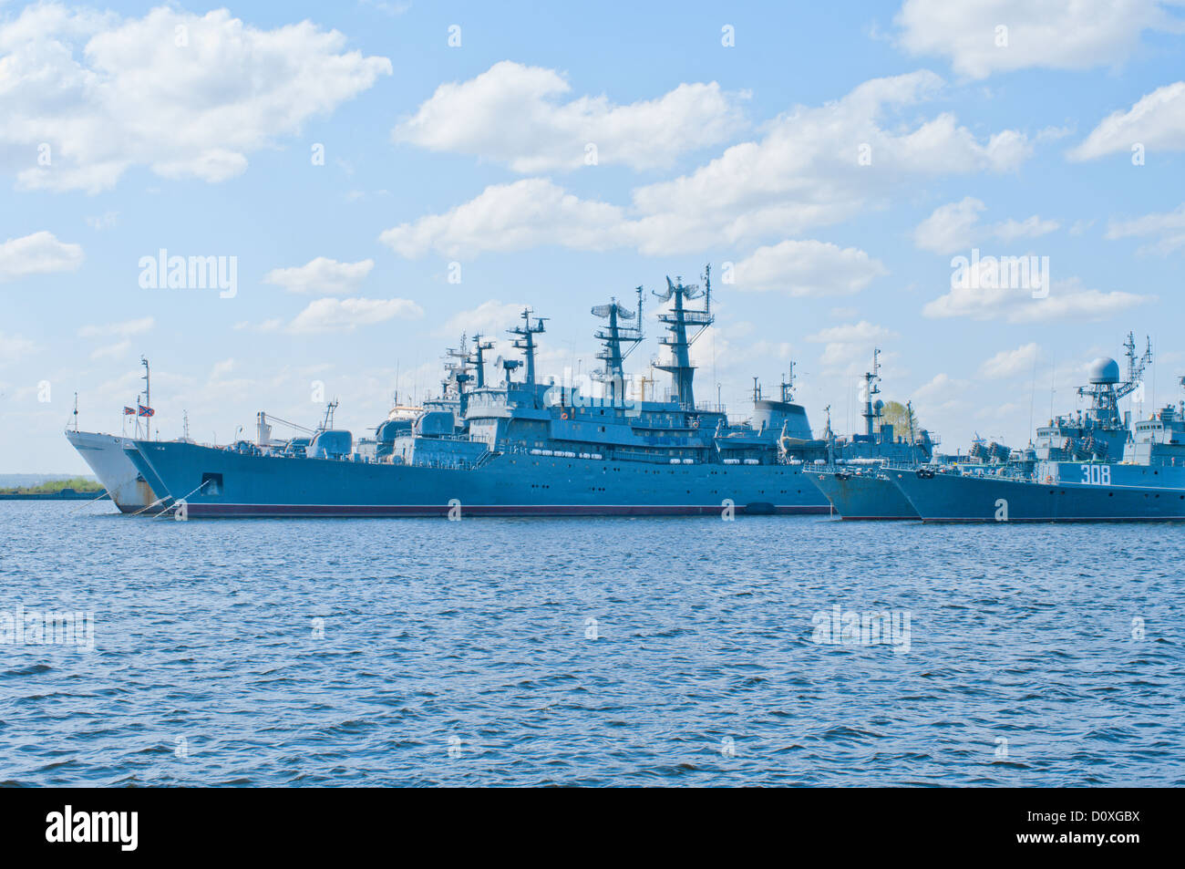 Russische Kriegsschiffe in Kronstadt Stockfoto