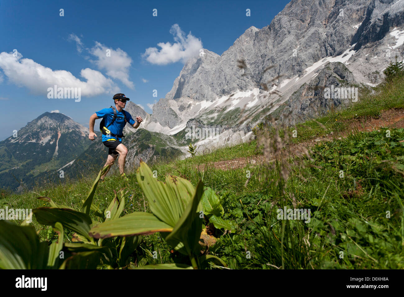 Trailrunning, Trail running, Trail, Ramsau, Dachstein, Steiermark, Österreich, Mann, steile, steile, laufen, gehen, laufen, Mountainbike Stockfoto