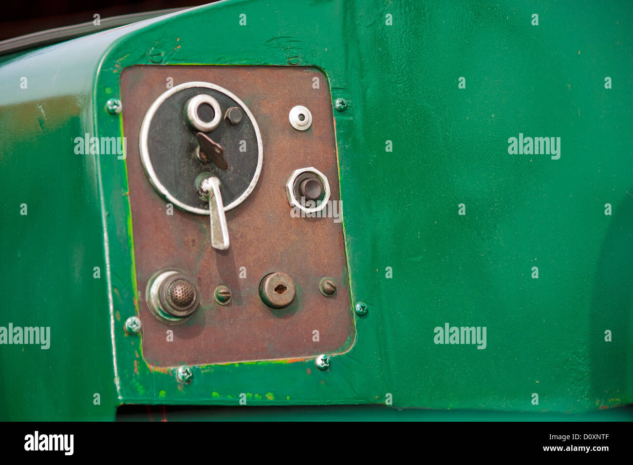 Bayern Deutschland Europa oberen Bayern Deutschland Teisendorf Traktor Bulldog Oldtimer alte Manometer Zeiger Skala Haube Stockfoto Bayern Deutschland Europa oberen Bayern Deutschland Teisendorf Traktor Bulldog Oldtimer alte Manometer Zeiger Skala Haube Stockfoto