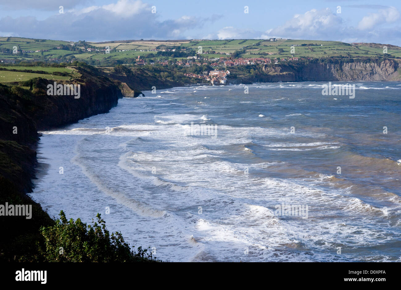 Mit Blick auf Robin Hoods Bay aus Cleveland unterwegs. Stockfoto