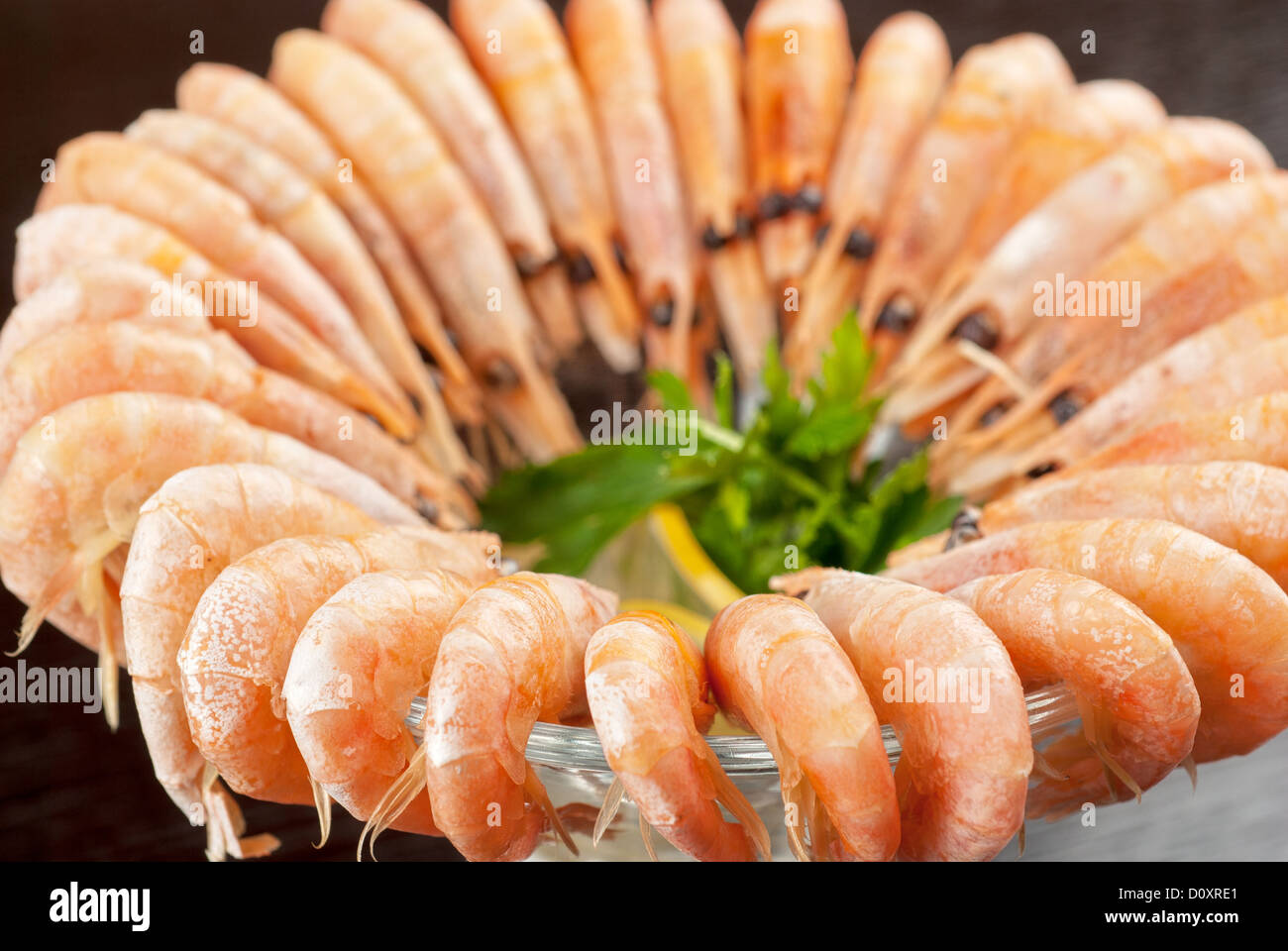 Garnelen mit Zitrone Stockfoto