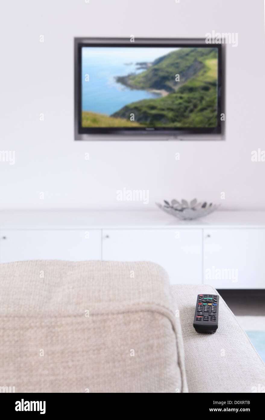 Wohnzimmer mit Fernseher und sofa Stockfoto