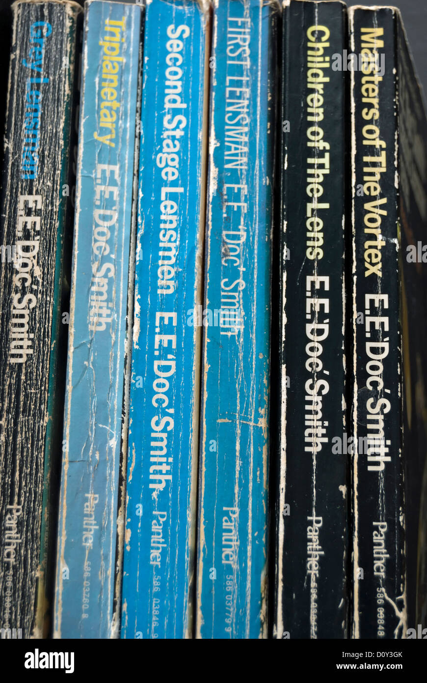 gut entworfenen Taschenbücher, die Bestandteil der Serie Lensman von US-amerikanischer Science-Fiction Autor e.e. 'Doc' smith Stockfoto