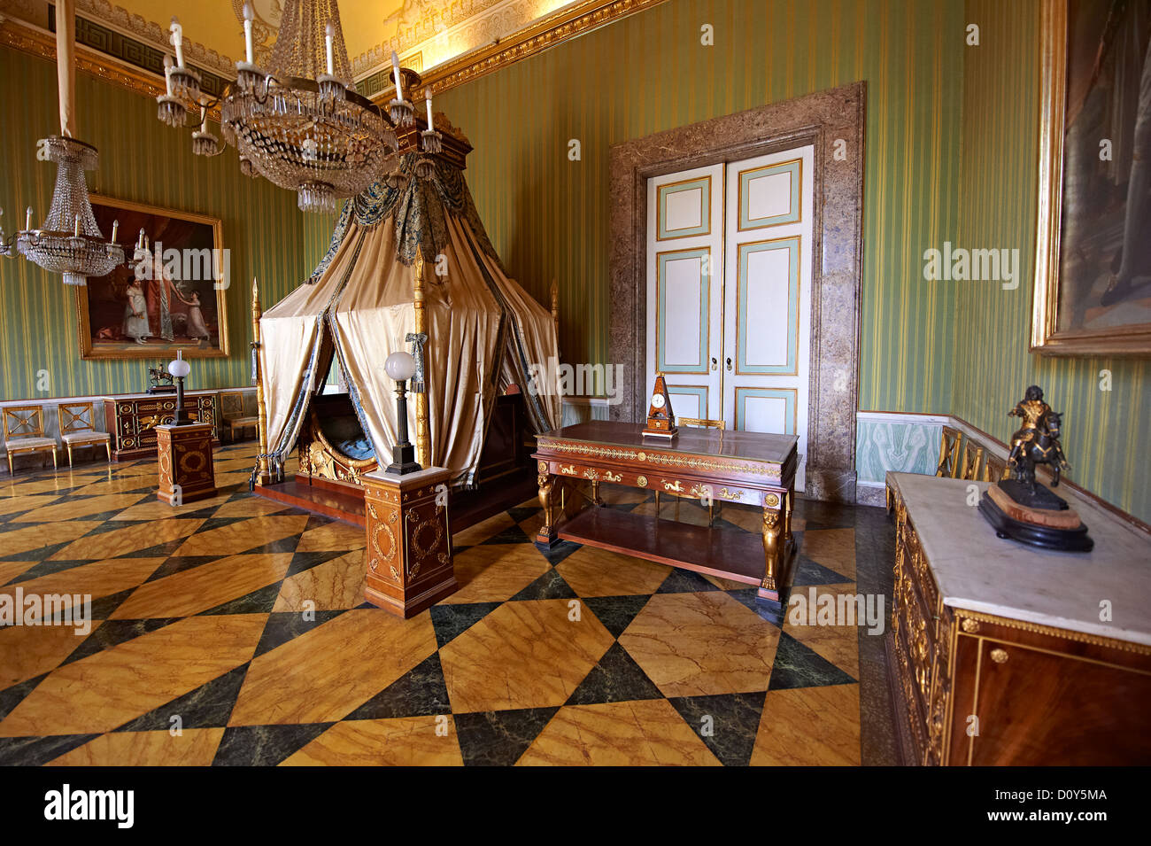"Das Schlafzimmer von Joachim Murat' im Empire Stil eingerichtet ist und kommt aus dem königlichen Palast von Portici, Königspalast von Caserta, Italien. Stockfoto