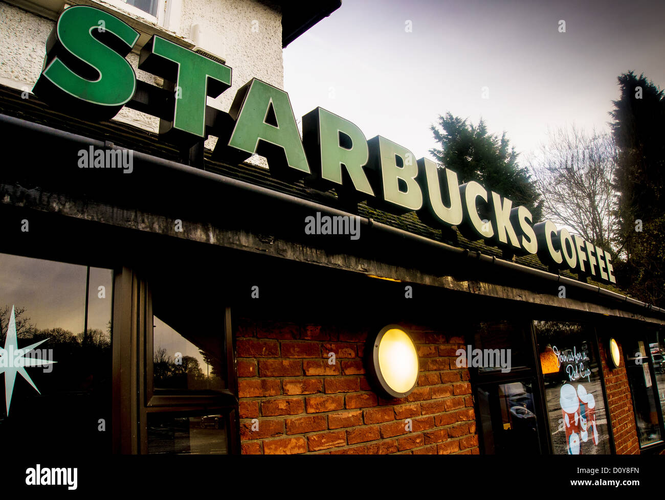 Starbucks Coffee-Shop in Hooley, Surrey Stockfoto