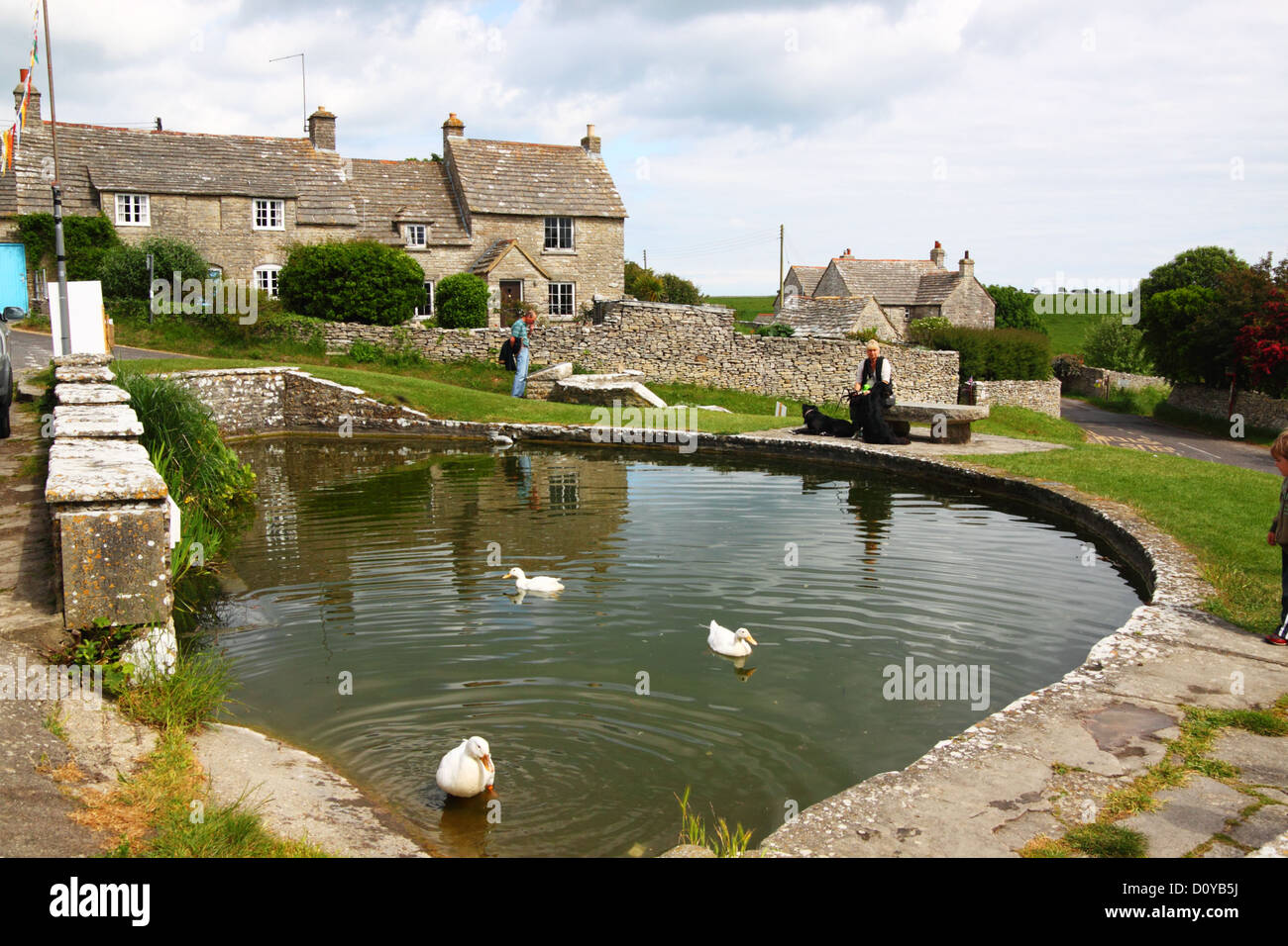 Dorf ententeich duckpond Fotos und Bildmaterial in hoher Auflösung