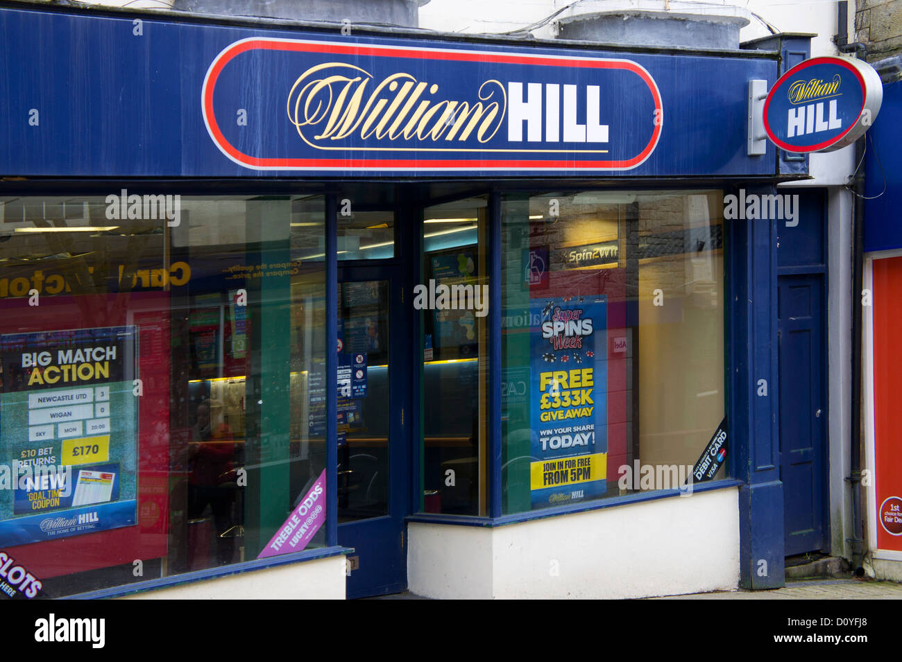 ein William Hill Buchmacher Geschäft in eine britische High street Stockfoto