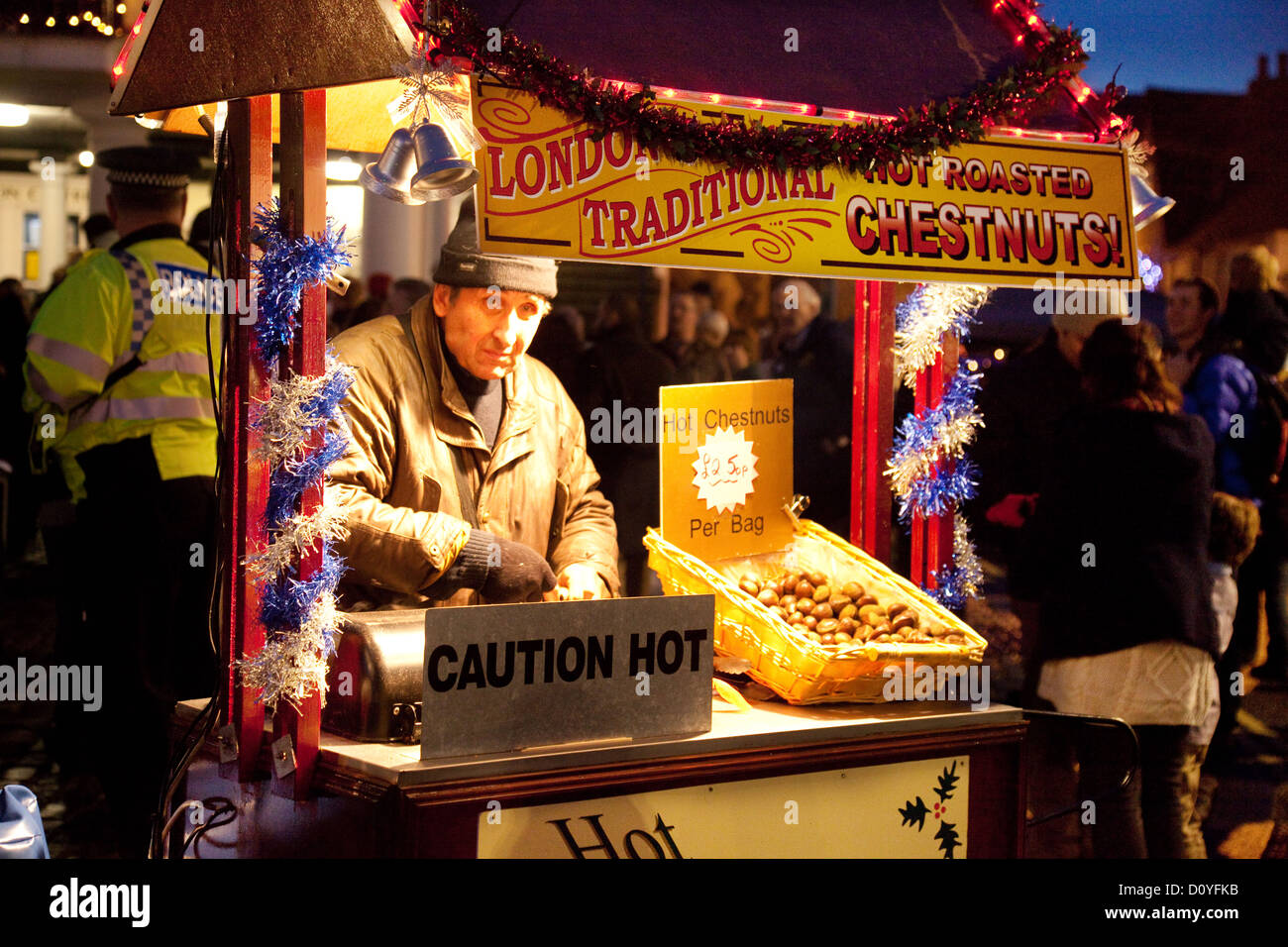Ein Stall zu verkaufen, Maroni, Weihnachtsmarkt, Stadt Wallingford, Oxfordshire UK Stockfoto
