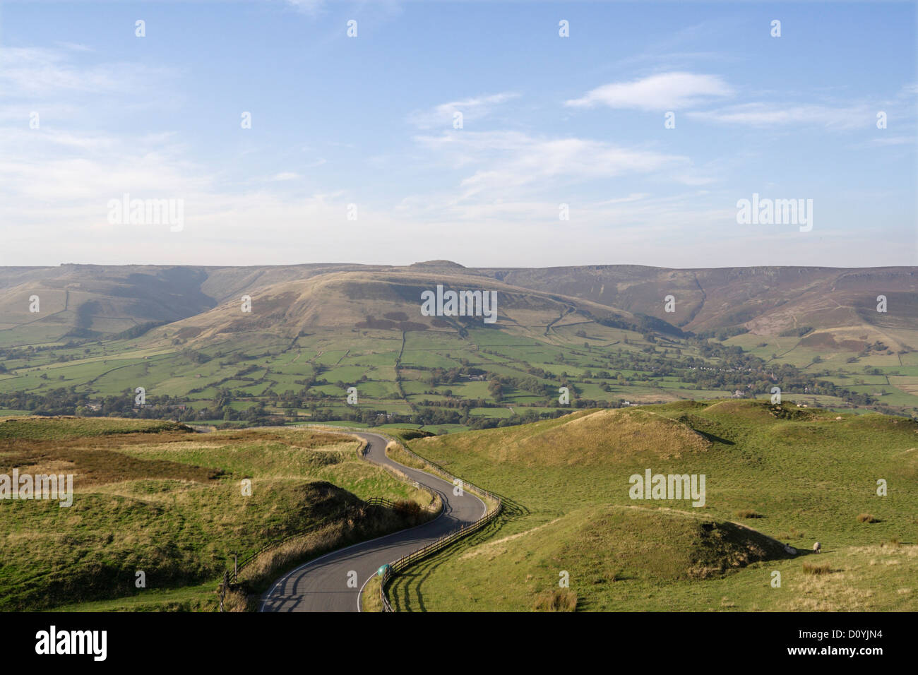 Edale vom Rushup Edge Peak District National Park, Derbyshire England Großbritannien, Moorland Landschaft englische britische Landschaft Pennine Hills Stockfoto