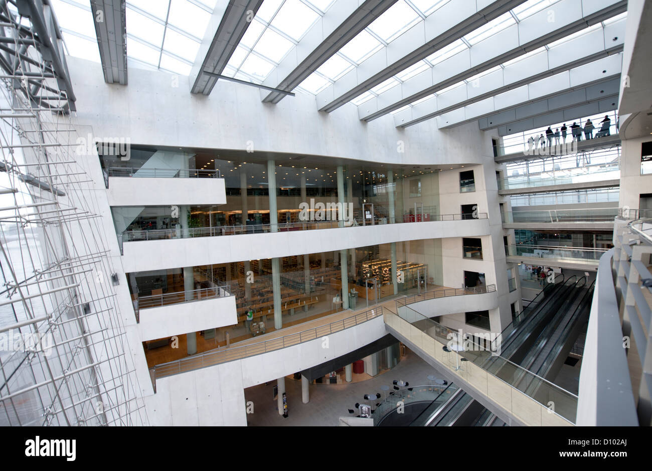 Zentralen Foyer des Det königlichen Bibliotek, Danmark Royal National Library, erbaut von Schmidt, Hammer & Lassen in Kopenhagen Stockfoto