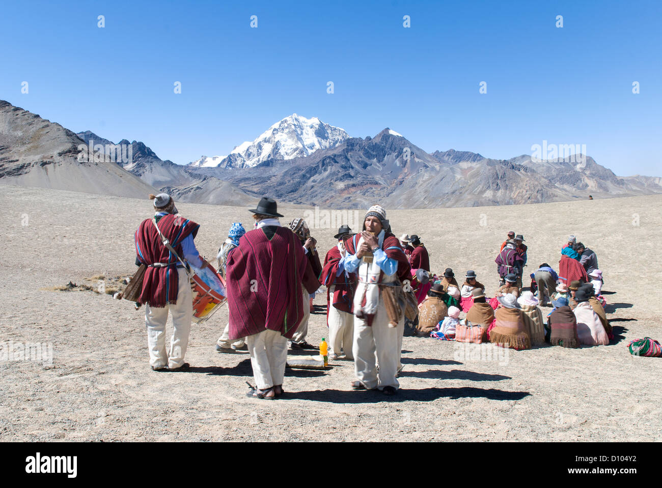 Musiker in der Cordillera Real Stockfoto