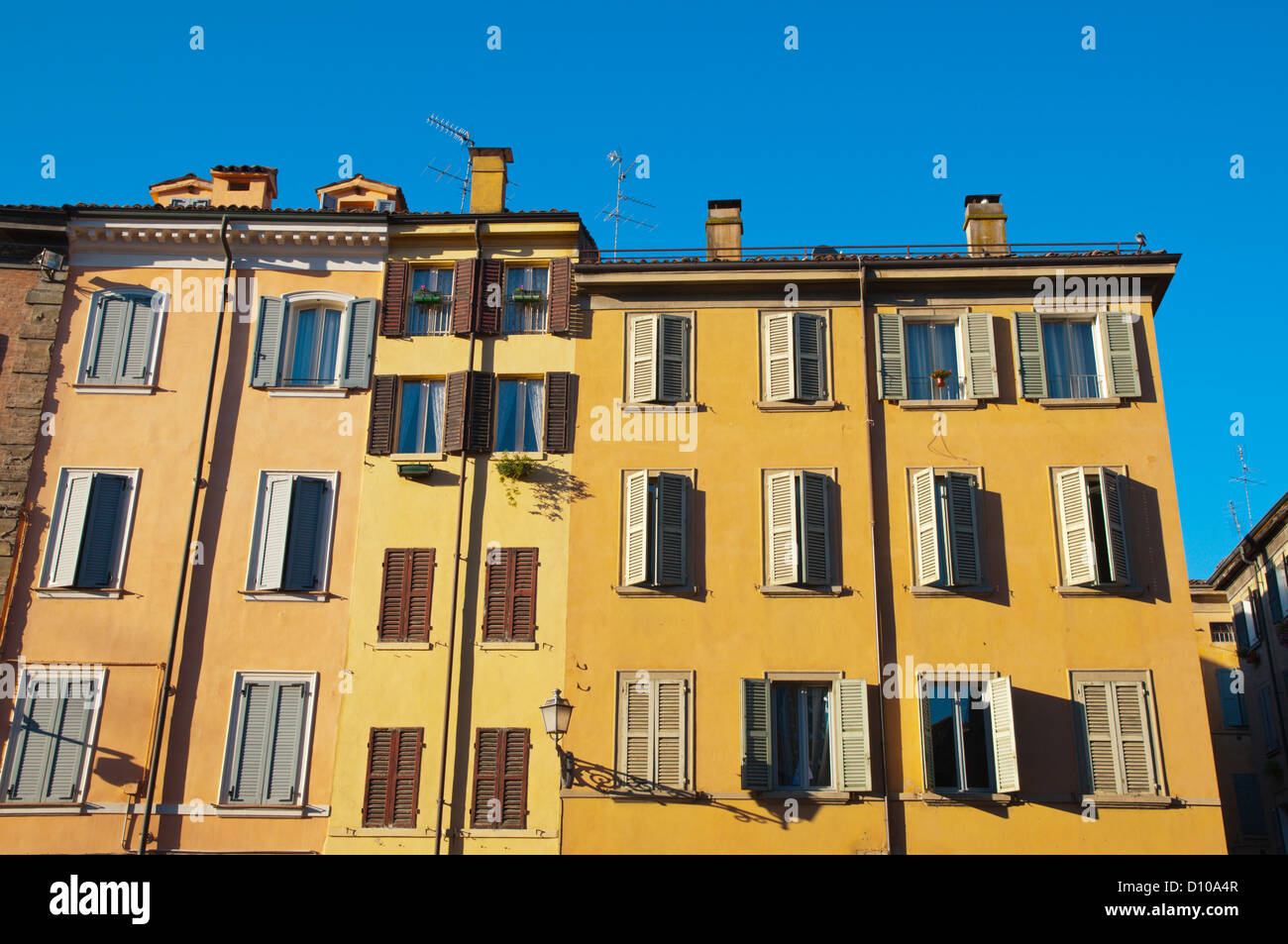 Wohnungsbau in der Altstadt Modena Stadt Emilia-Romagna Region Italien Mitteleuropa Stockfoto