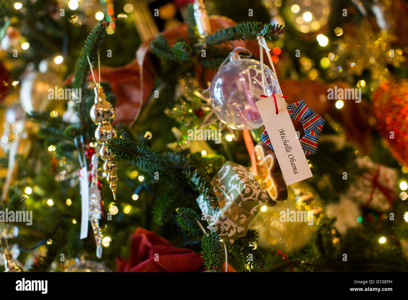 Die 2012 White House Weihnachtsschmuck. Weihnachtsbäume in der Kreuz-Halle. Stockfoto