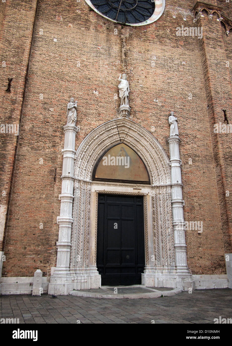 Venedig - Frari, Seite Tür Stockfoto