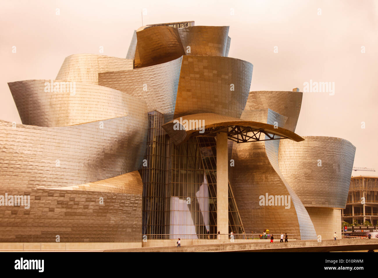 Detail-Guggenheim-Museum von Frank Gehry, öffnete seine Türen für die Öffentlichkeit am 19. Oktober 1997 bei Pais Vasco, Bilbao, Spanien Stockfoto