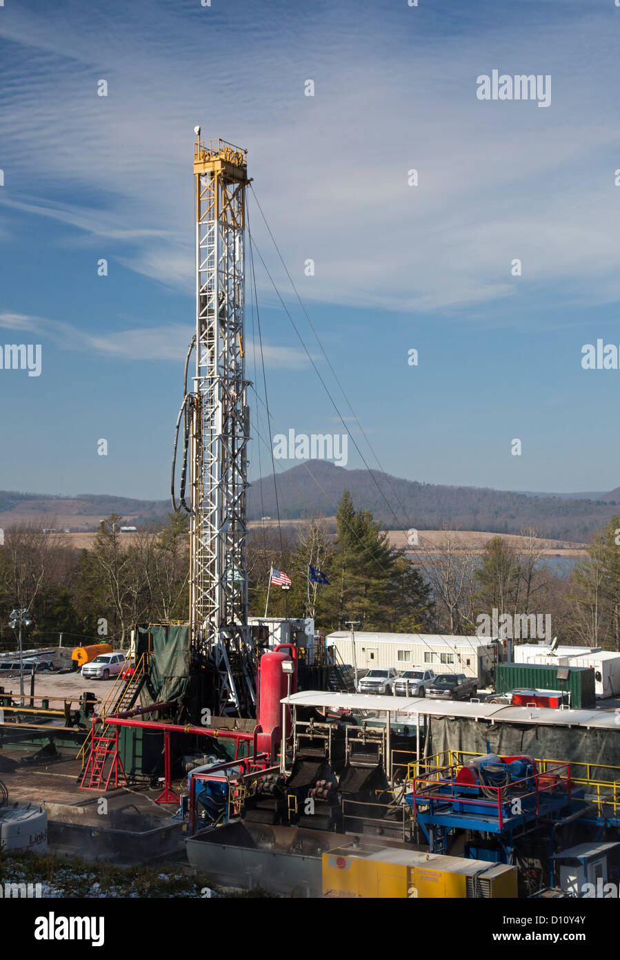 Erdgas wird auch für Hydraulic Fracturing (Fracking) in ländlichen Pennsylvania gebohrt Stockfoto