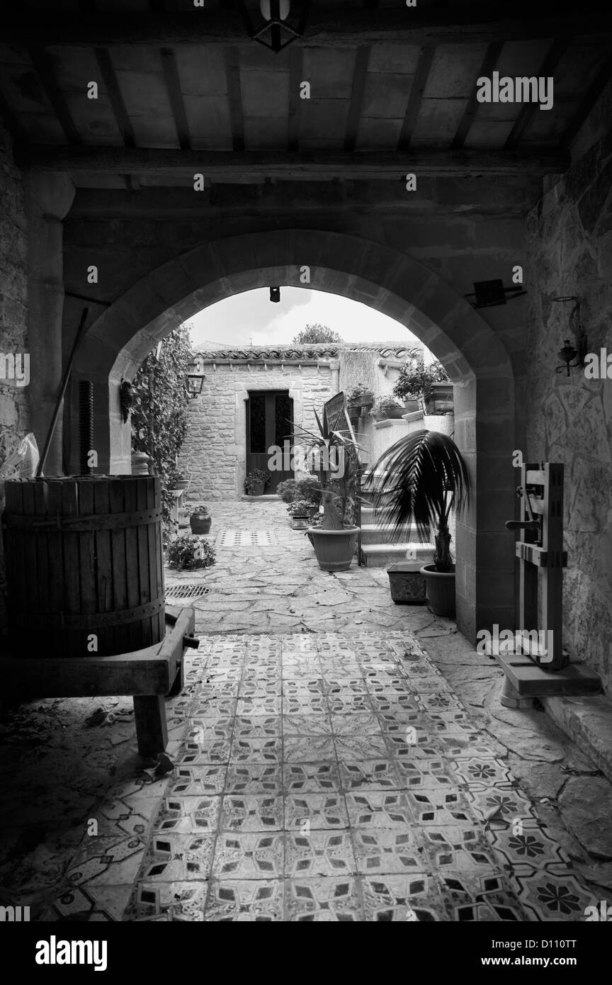 Arch Eingang Garten in Italien Toskana Stockfoto