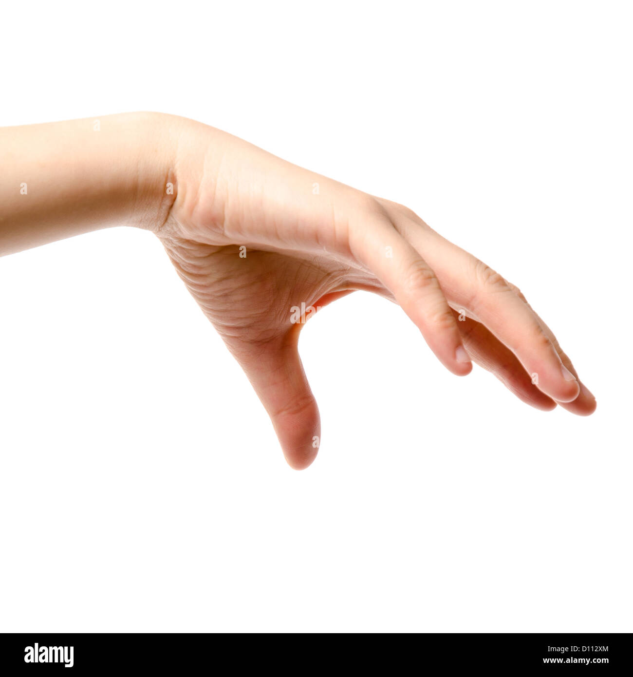 weibliche Hand fallen lassen oder greifen rundes Objekt, isoliert auf weißem Hintergrund Stockfoto