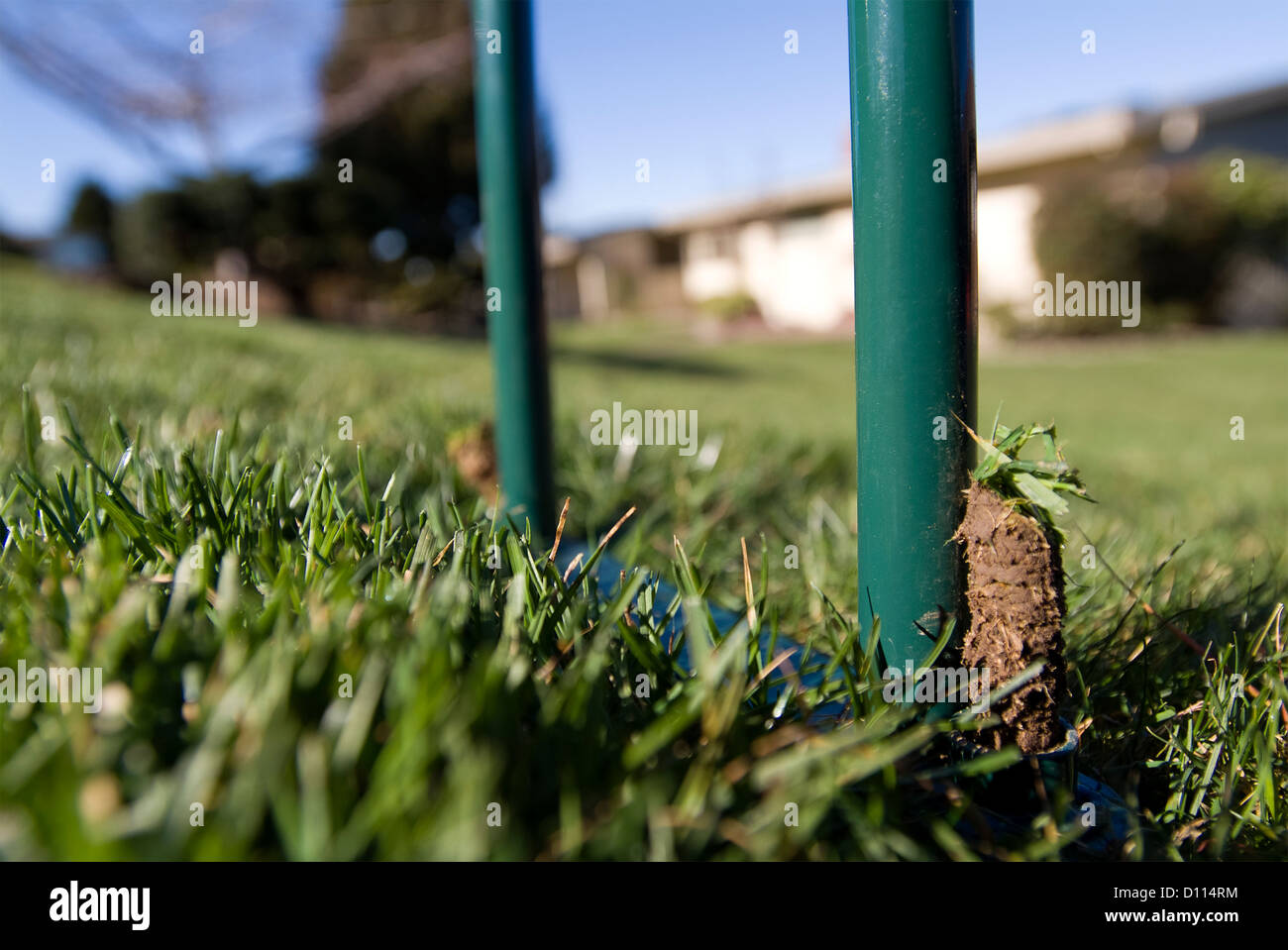 Manuelle Rasen Belüfter Boden eindringen. Stockfoto