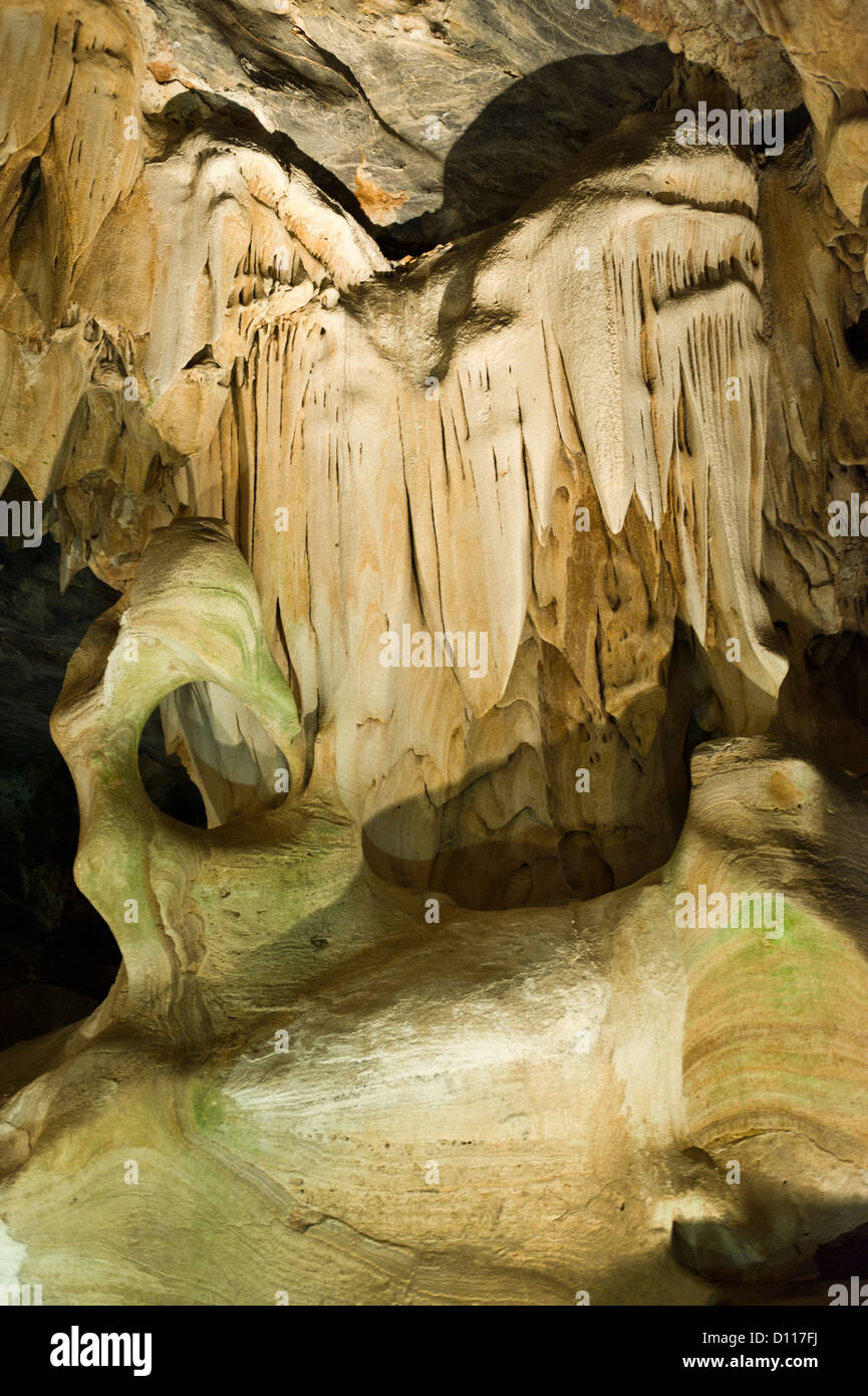 Stalaktiten und Stalagmiten in der Cango Caves, Oudtshoorn, Western Cape, Südafrika Stockfoto