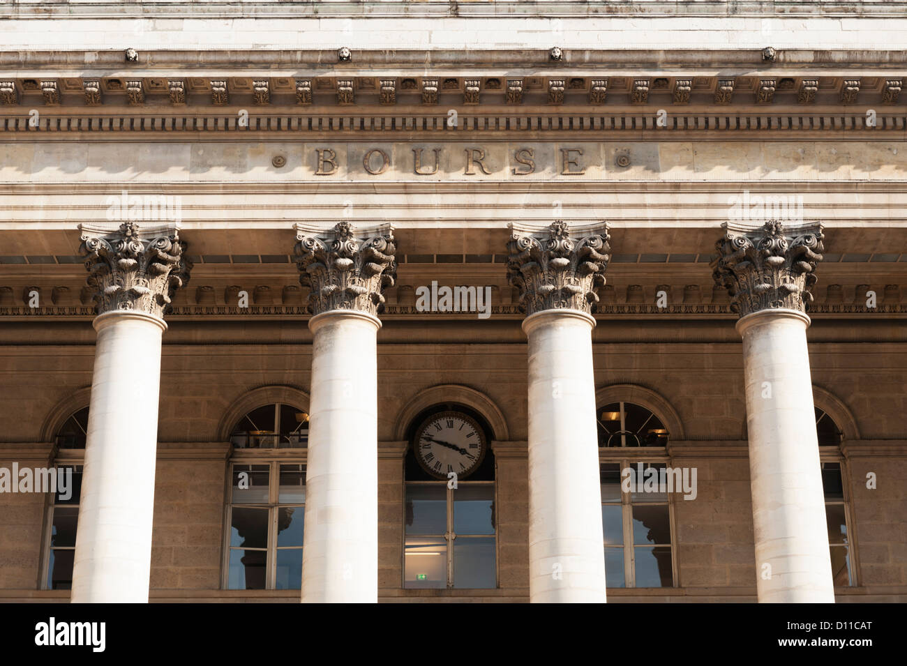 Paris, Frankreich: Der Bourse (Börse) an einem warmen sonnigen Herbsttag Stockfoto