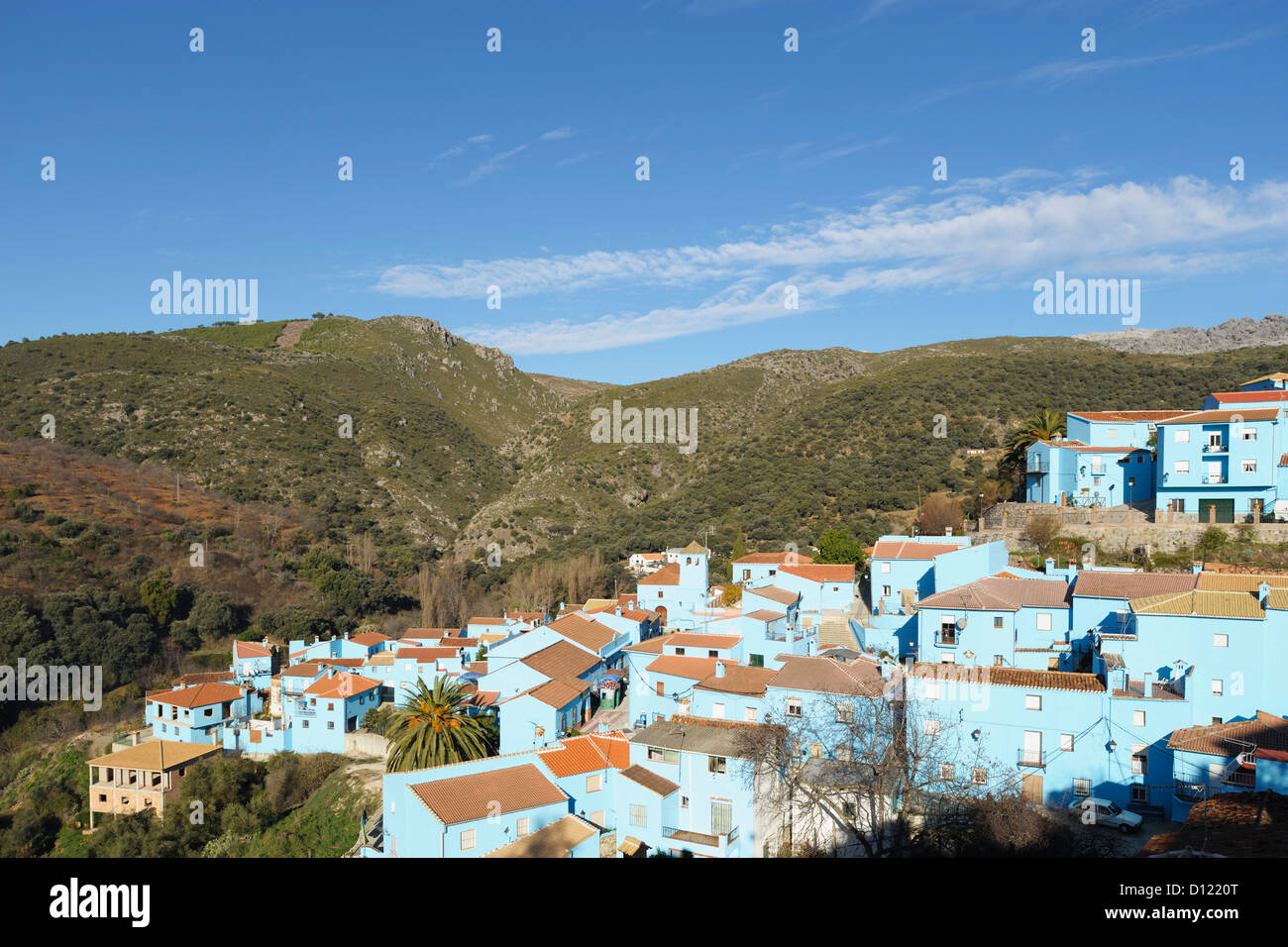 Ein Dorf, zur Förderung der 3D Film-Version von die Schlümpfe blau lackiert; Juzcar Malaga Spanien Stockfoto