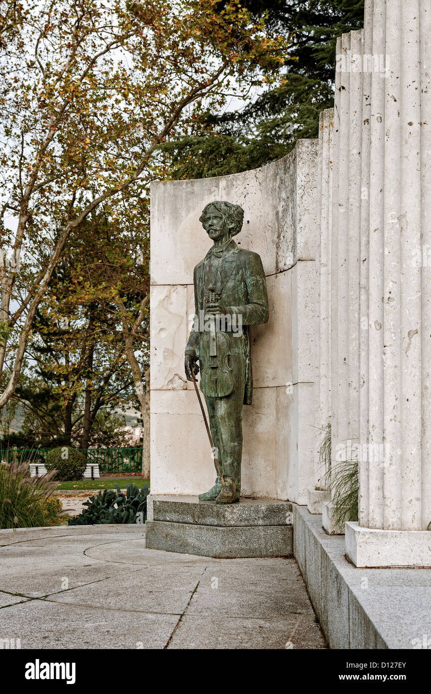 Pablo Sarasate Skulptur im Park Half Moon, Pamplona, Navarra, Spanien, Europa Stockfoto