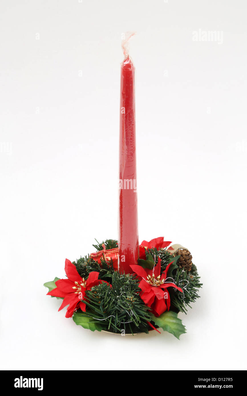 Kerze-Halter-Weihnachtsschmuck mit roten Kerzen Stockfoto