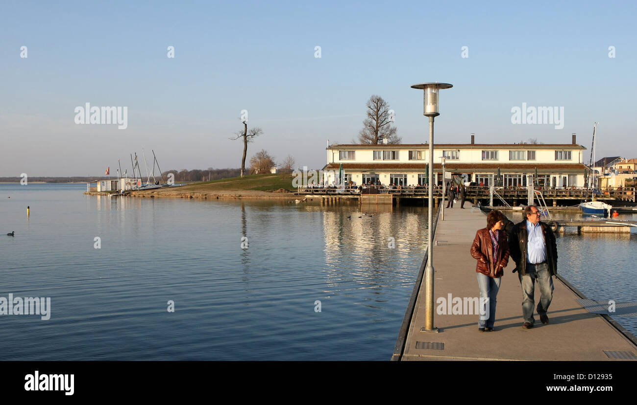 Leipzig, Deutschland, Cospuden mit Wassersport center Zöbigker Winkel Stockfoto