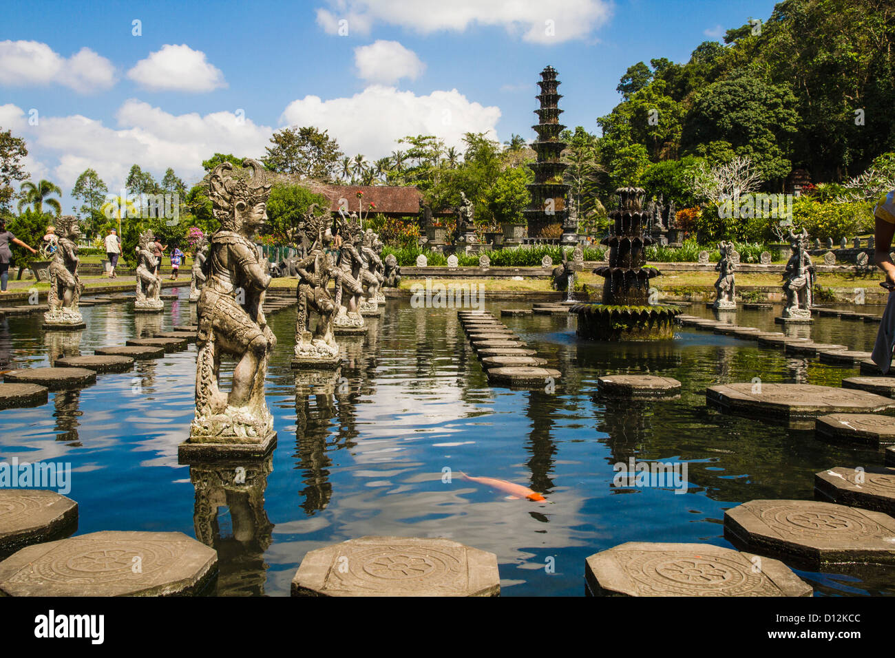 Indonesien, Bali, Statuen im Taman Tirtagangga Stockfoto