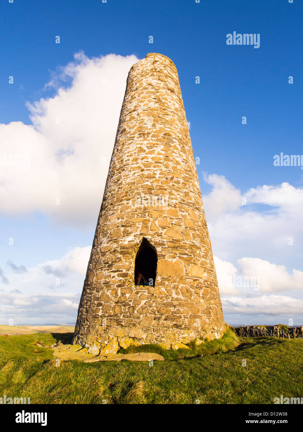 Ein Turm am Stepper Point in der Nähe von Padstow, Cornwall, UK. Stockfoto