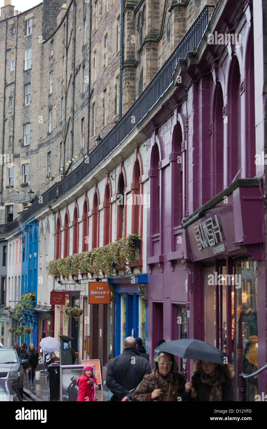 bunte historische Shop Fassaden in der Victoria Street in Edinburgh, Old Town, Stockfoto