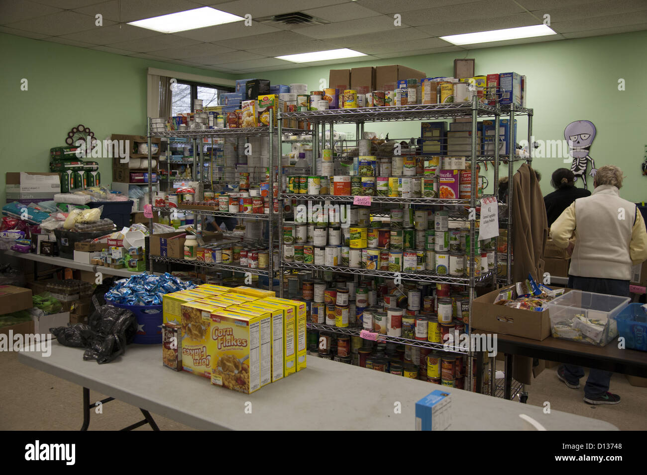 Hurricane Sandy Relief Center entlang der Jersey Shore in Monmouth County, New Jersey. Food Pantry Stockfoto