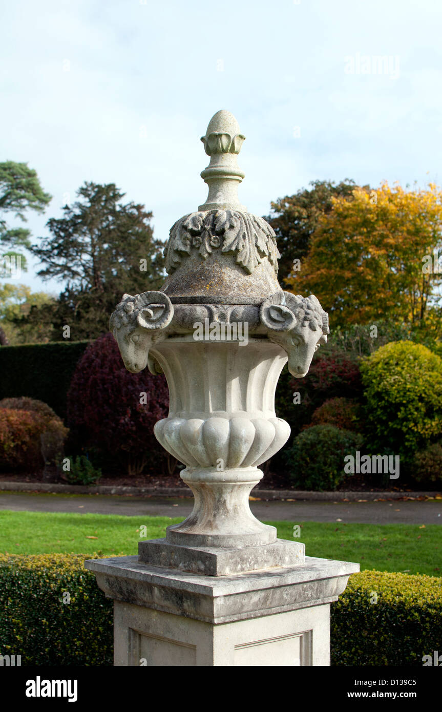 Gartenornament Clopton House, Stratford-upon-Avon, Warwickshire, Großbritannien Stockfoto