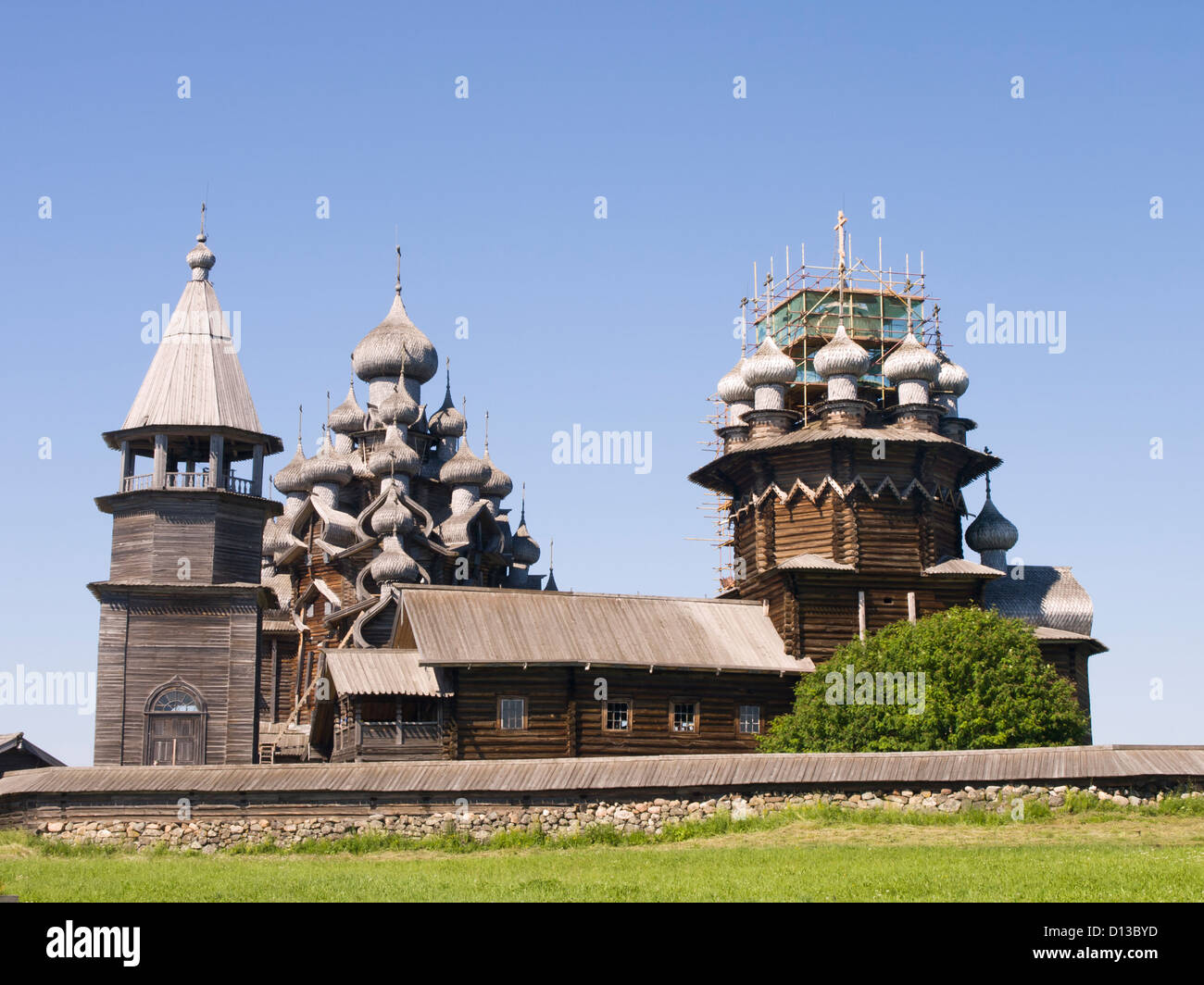 Kizhi Freilichtmuseum auf der Insel im Onega-See in Russland die Pogost ist in die UNESCO-Liste des Weltkulturerbes aufgenommen. Stockfoto