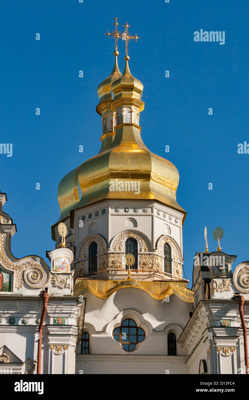 Kuppeln der Kathedrale Uspenskij (Annahme) in Pechersk Lavra Kloster in Kiew, Ukraine. UNESCO-Welterbe. Stockfoto