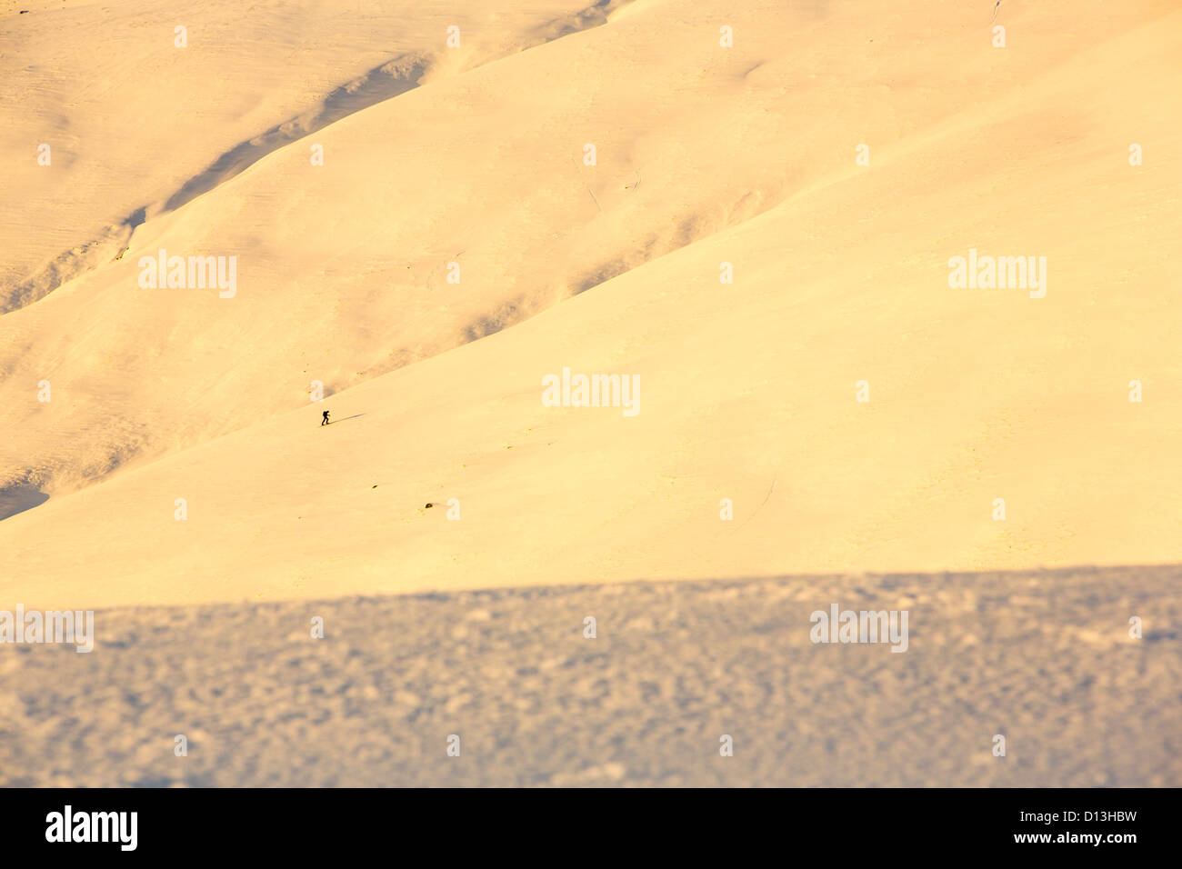 Ein aufsteigender Lakelandpoeten bei Sonnenuntergang, Lake District, Großbritannien Skibergsteiger. Stockfoto
