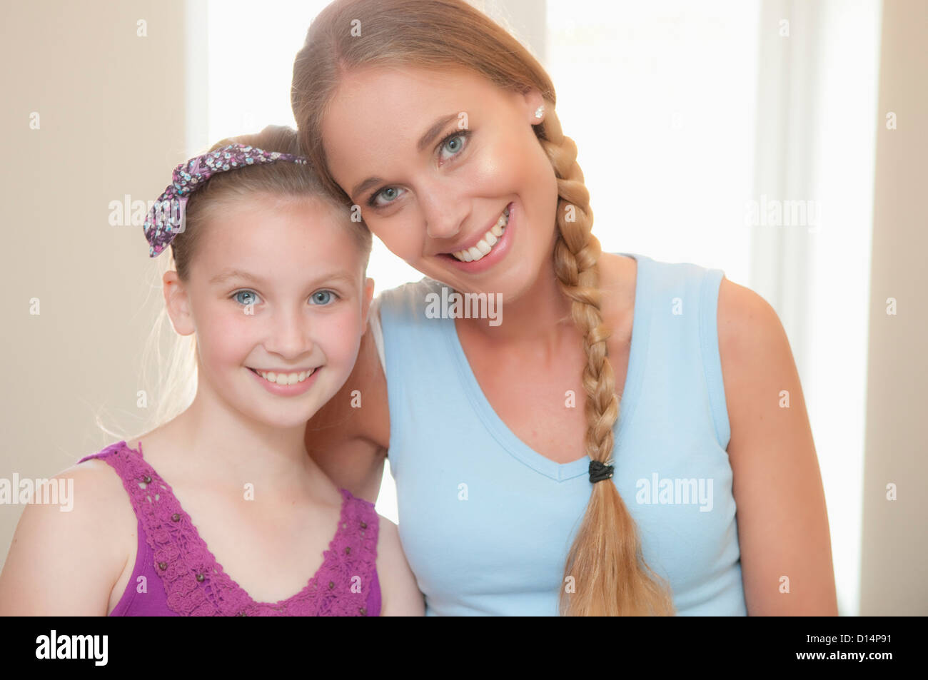 Mutter und Tochter gemeinsam Lächeln Stockfoto