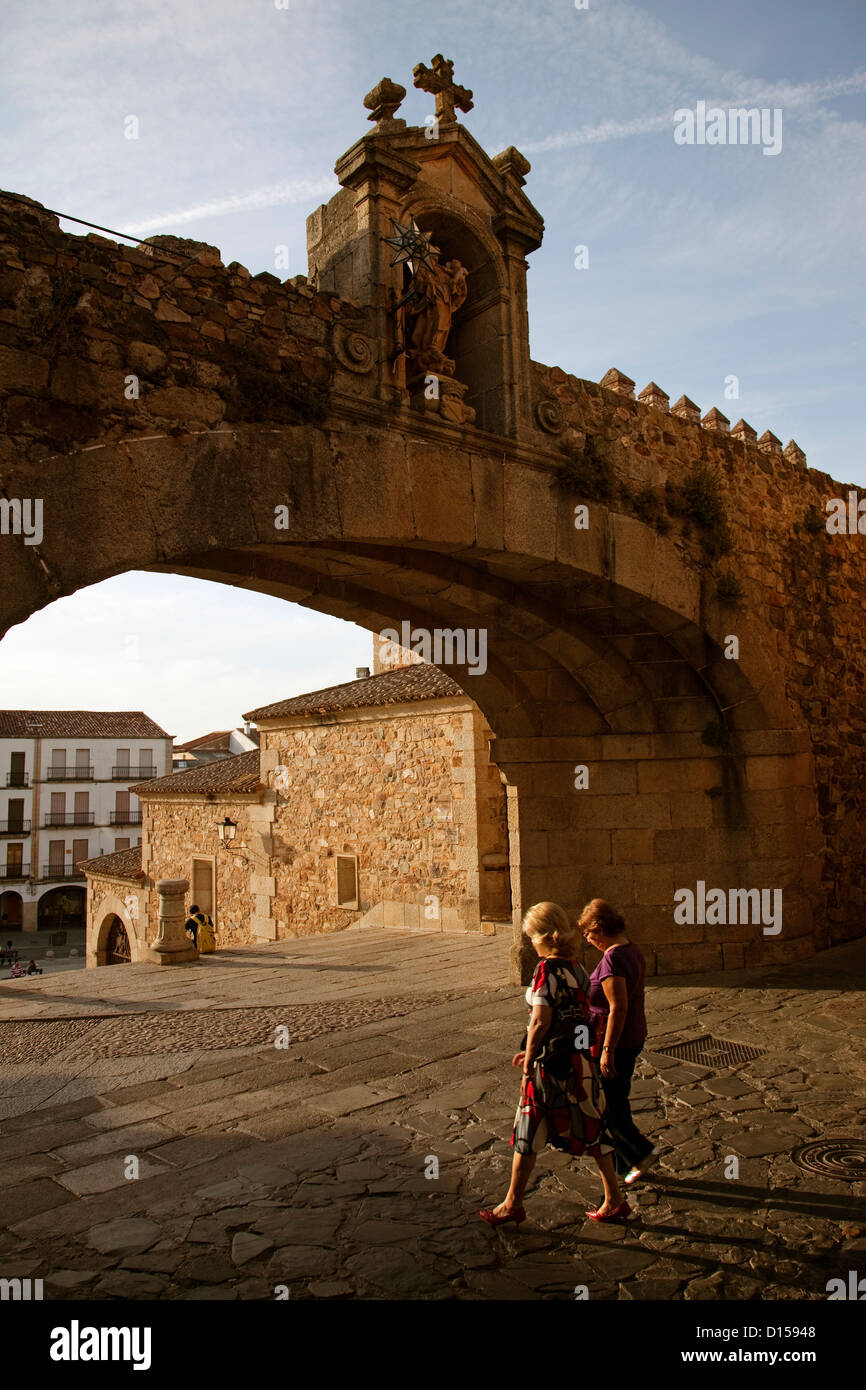 Arco De La Estrella historischen Zentrum der Stadt Caceres Extremadura Spanien Stockfoto
