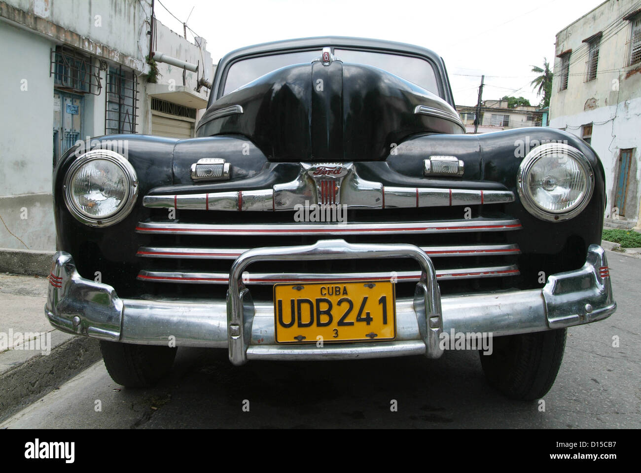 Santiago De Cuba, Kuba, Schwarz Ford aus den 50er Jahren Stockfoto