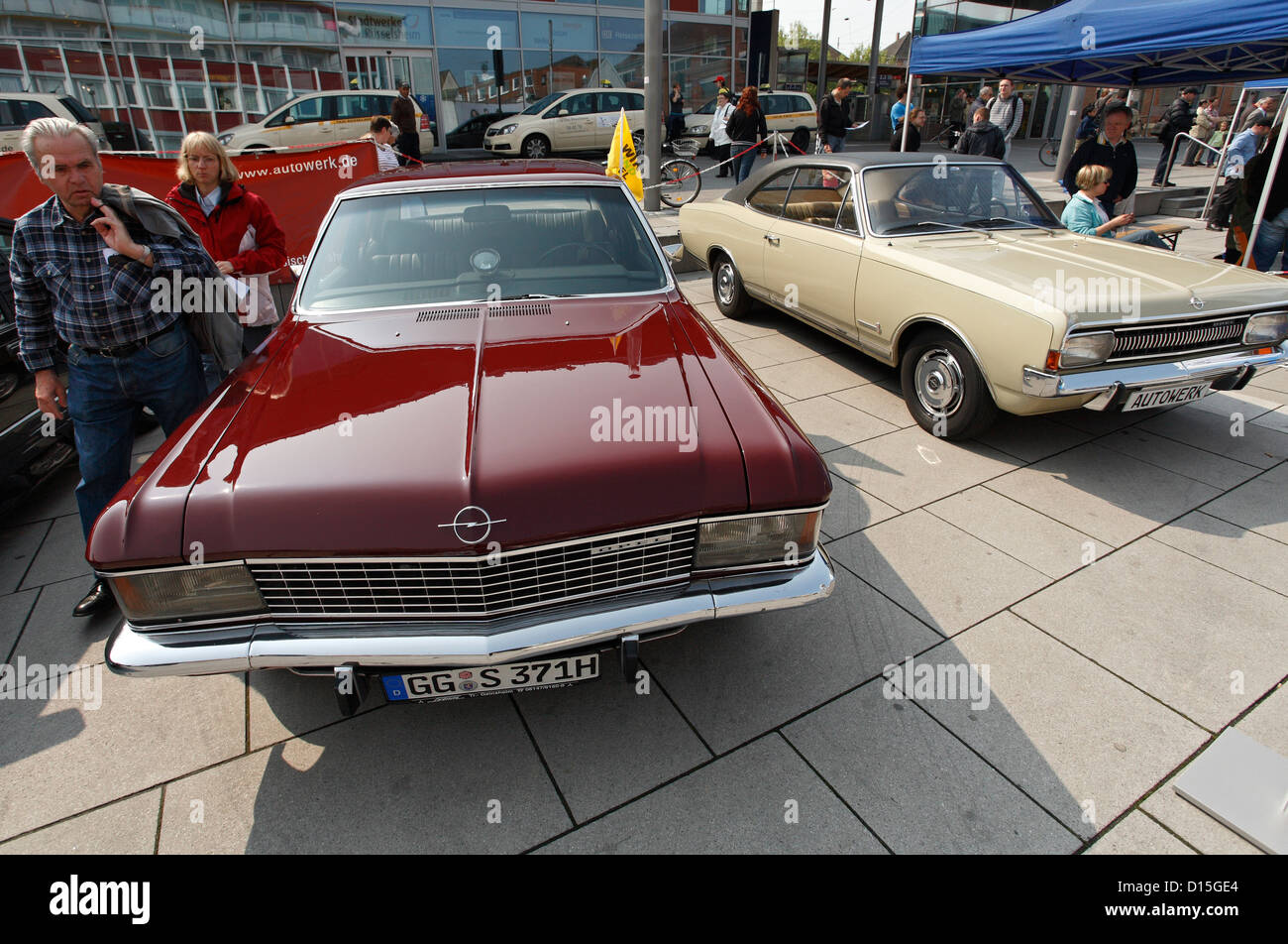 Rüsselsheim, Deutschland, werden alte macht Opel für DGB Maikundgebung angezeigt. Stockfoto