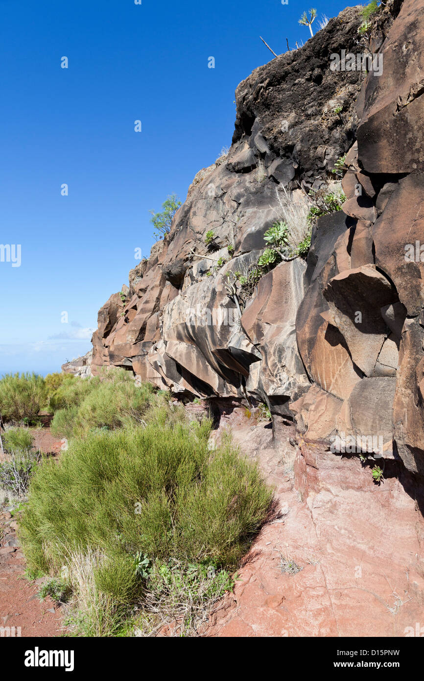 Felsformationen über dem Tal von Tamaimo in Teneriffa, Kanarische Inseln, Spanien. Stockfoto