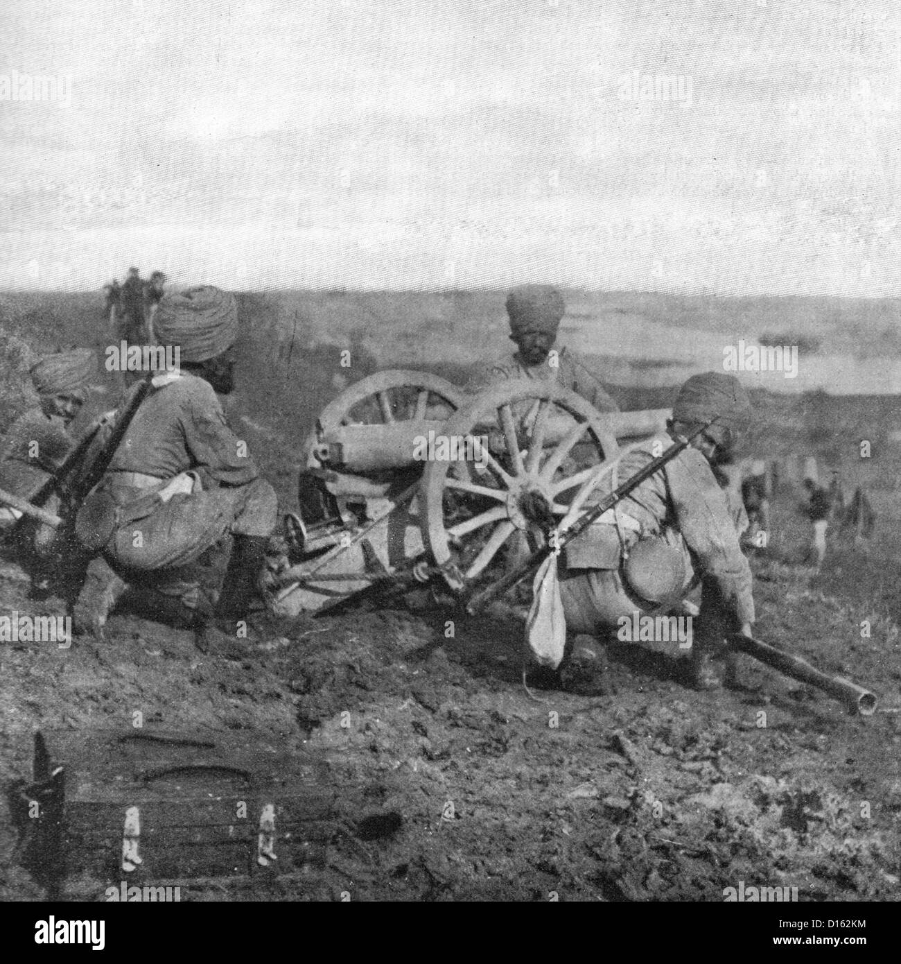 Eine Waffe der britischen Royal Asiatic Artillerie - sind die Soldaten in diesem Gerät, dass Paschtunen rekrutierten In Hindustan, ca. 1900 Stockfoto