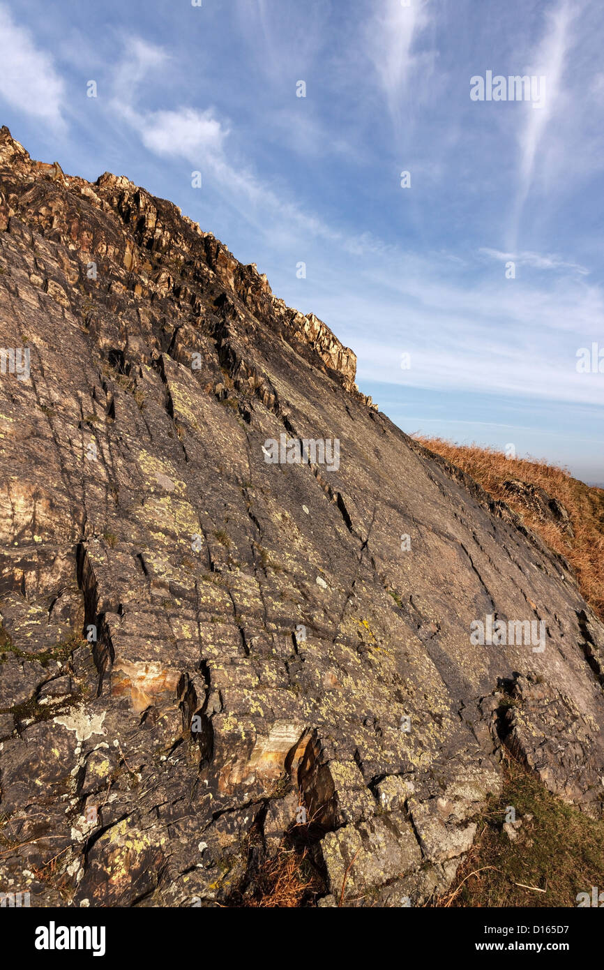 Felsvorsprung von angeblich die ältesten Felsen (präkambrium) in Großbritannien, Bradgate Park hilltop, Leicestershire, England, Großbritannien Stockfoto