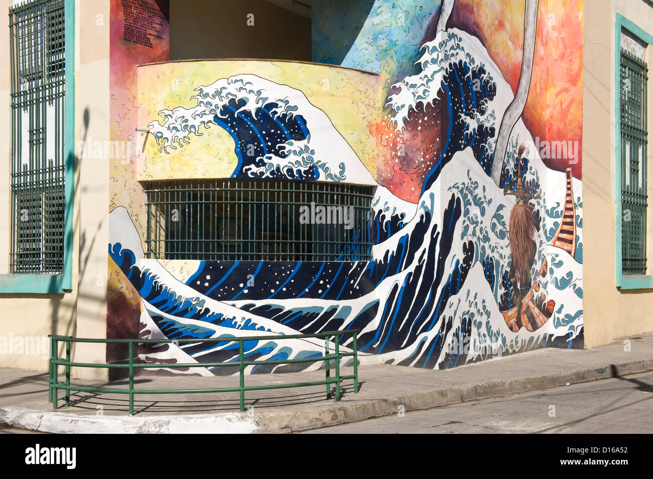Bemalte Fassade einer Schule, Santiago De Cuba, Kuba Stockfoto