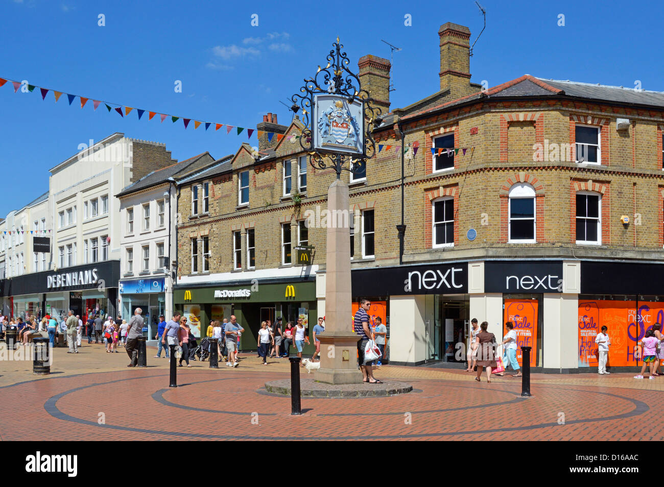 Menschen, die Einkaufen in Chelmsford Town centre UK Stockfoto
