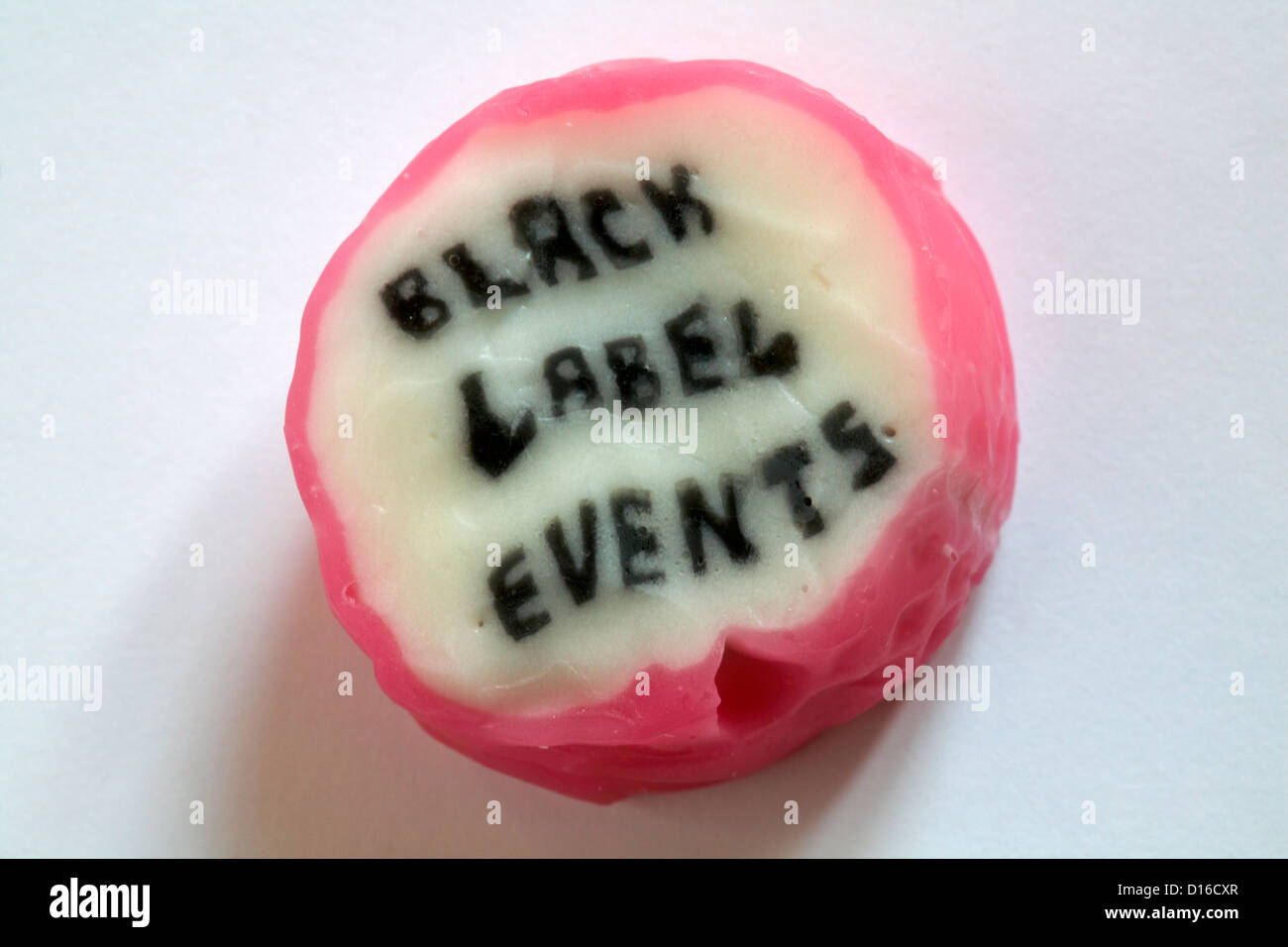 Black Label Veranstaltungen Rock süß Süßigkeiten isoliert auf weißem Hintergrund Stockfoto