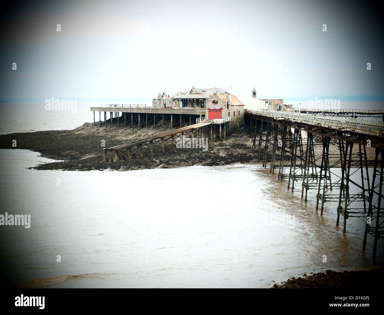 Die alte RNLI-Pier in Weston Super Mare, genommen auf eine Olympus Pen Kamera unter Verwendung der integrierten Spezialeffekt-Filter Stockfoto