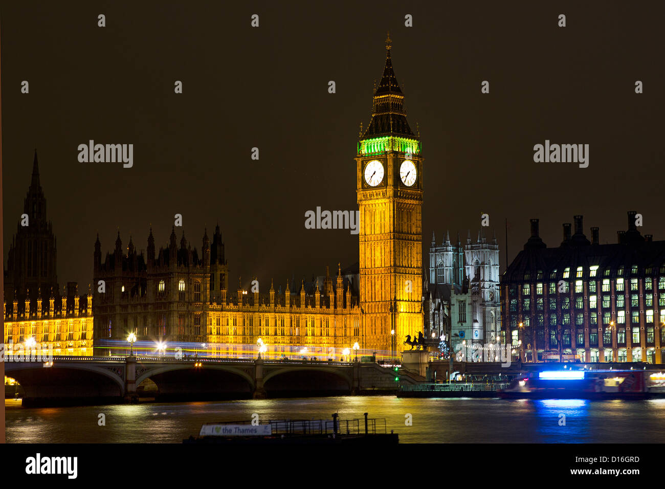 Big Ben und den Houses of Parliament vom Südufer der Themse, London. VEREINIGTES KÖNIGREICH. Stockfoto